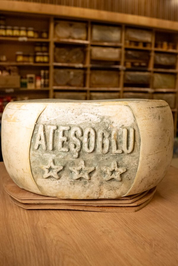 Ateşoğlu Eski Kaşar (12.5-13Kg)